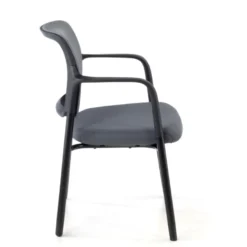 Sedia Conferenza Hermes con braccioli, base a 4 gambe, seduta ampia, schienale in rete