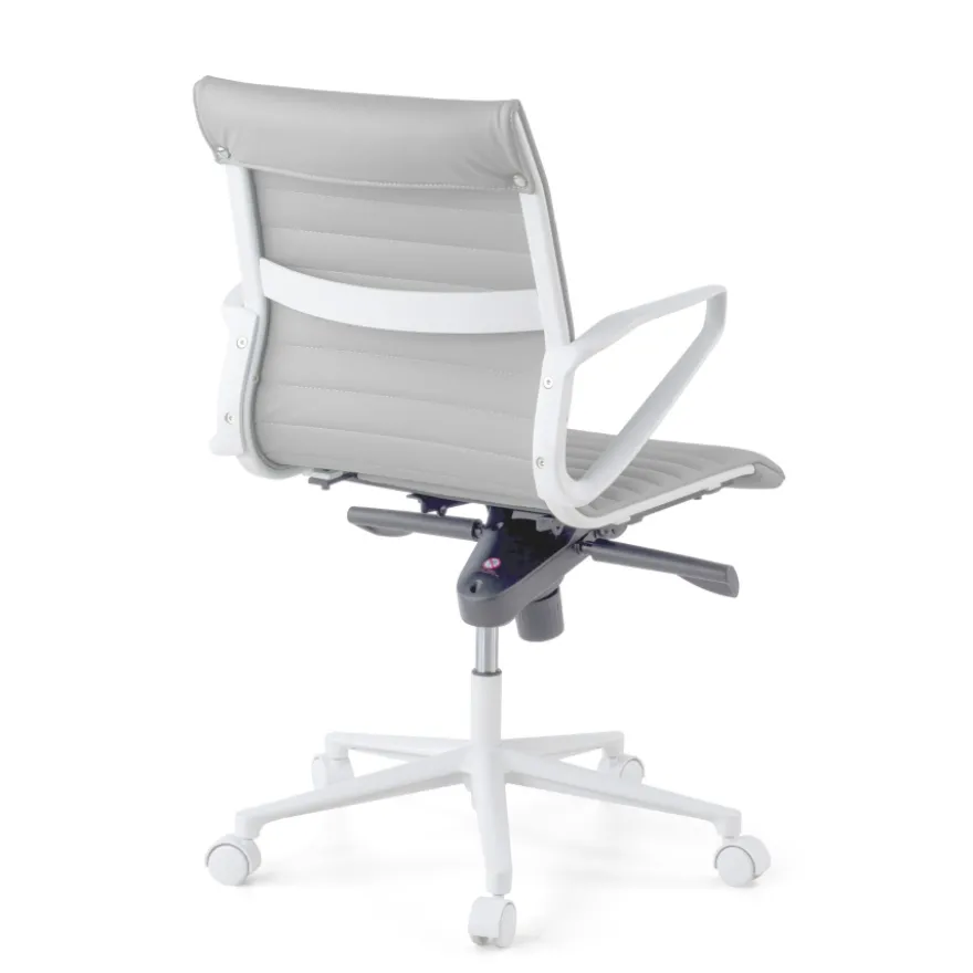 Sedia da ufficio Design Cagliari, struttura bianca, schienale basso, ecopelle