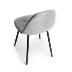 Sedia Scandinava Zafir, spessa imbottitura, gambe in metallo